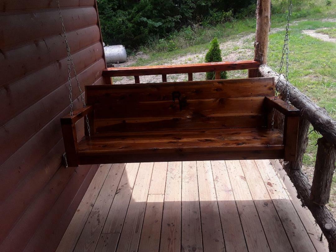 Amish Made Cedar Cabin With A Loft On A Buffalo Farm Close To The Buffalo River Marshall Bagian luar foto