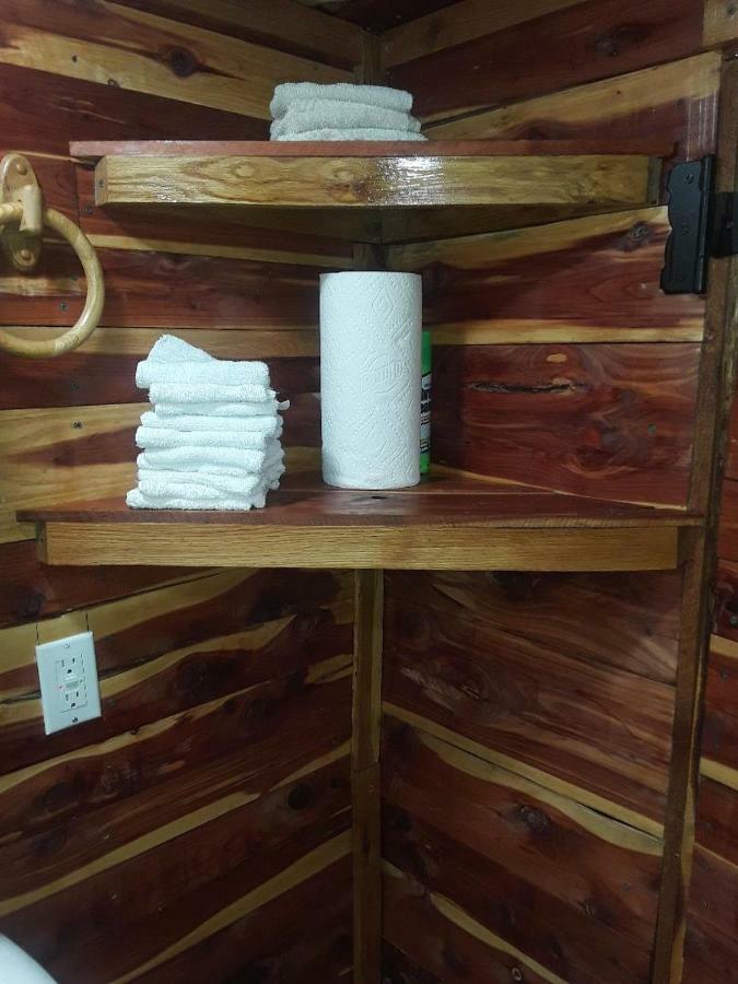 Amish Made Cedar Cabin With A Loft On A Buffalo Farm Close To The Buffalo River Marshall Bagian luar foto