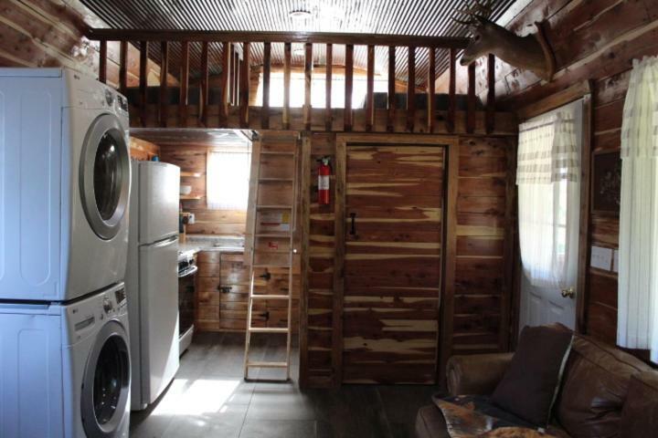 Amish Made Cedar Cabin With A Loft On A Buffalo Farm Close To The Buffalo River Marshall Bagian luar foto